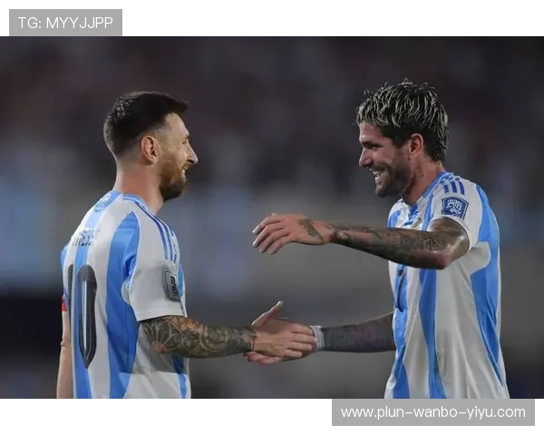 梅西正式加盟迈阿密国际队引爆全球足球市场热潮